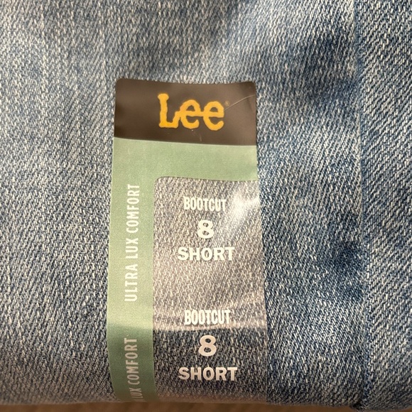 Women’s Lee Ultra Lux Comfort Bootcut Jeans - Light Blue 8 short NWT - Picture 1 of 7